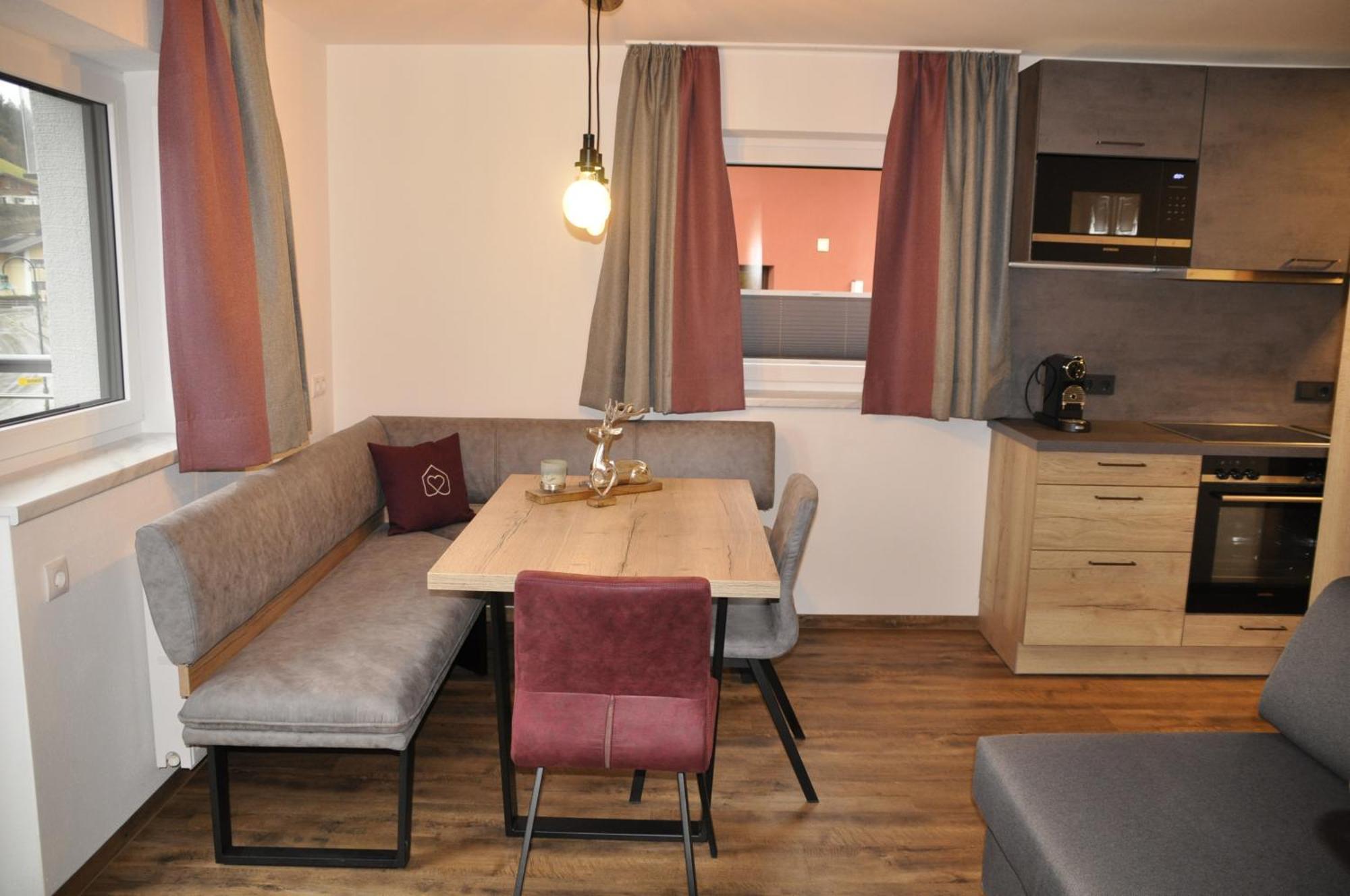 Herzis Appartements Wagrain Habitación foto
